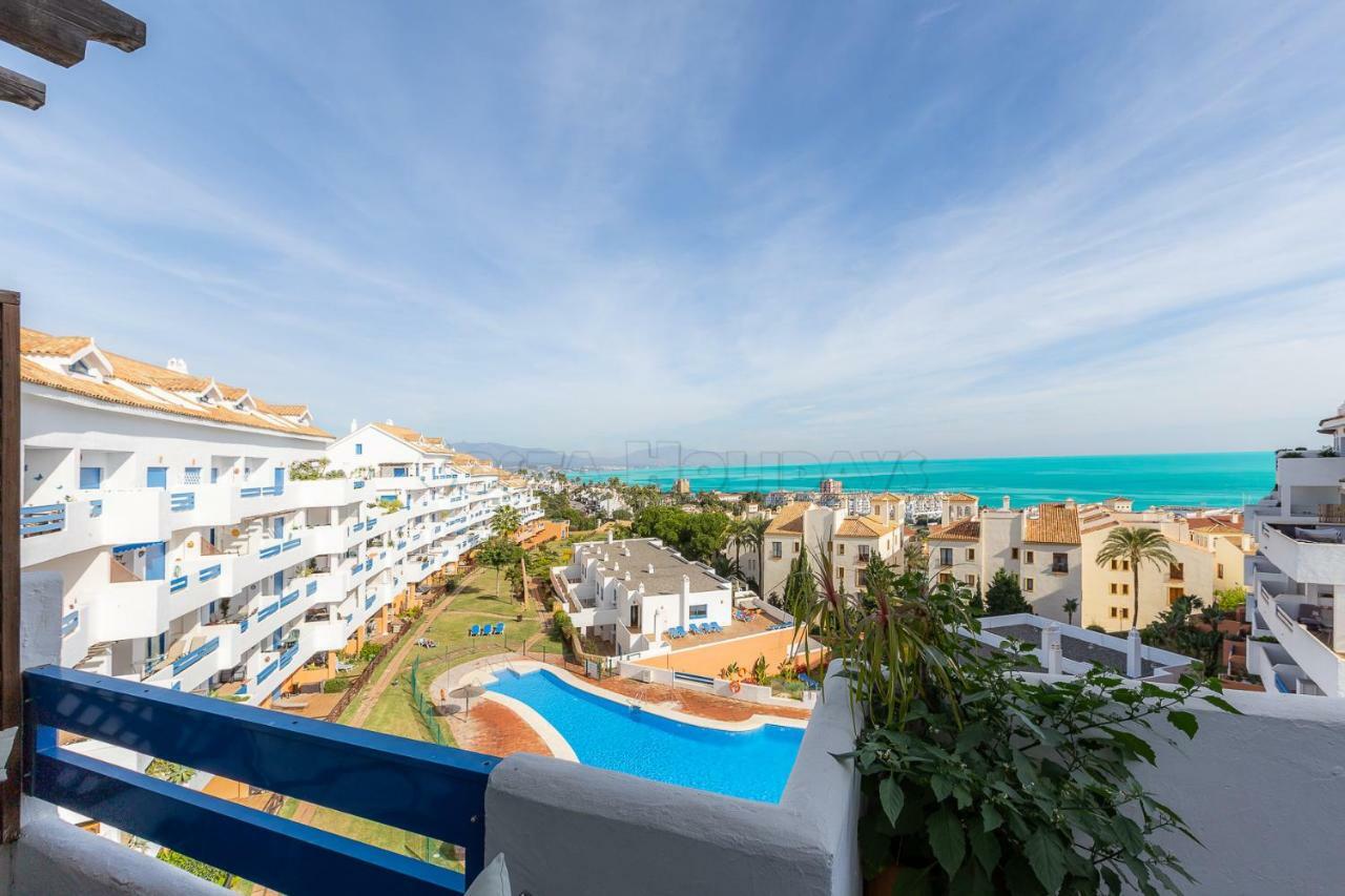 Penthouse Duquesa Suites Манилва Екстериор снимка