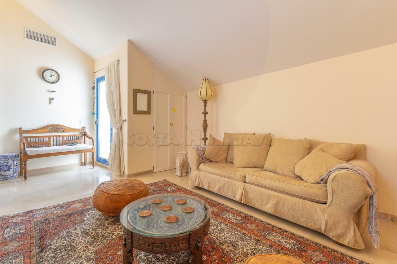 Penthouse Duquesa Suites Манилва Екстериор снимка