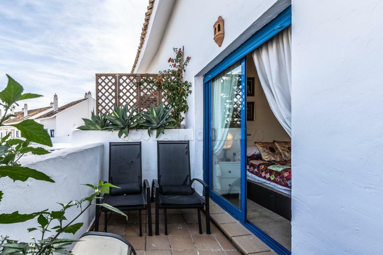 Penthouse Duquesa Suites Манилва Екстериор снимка